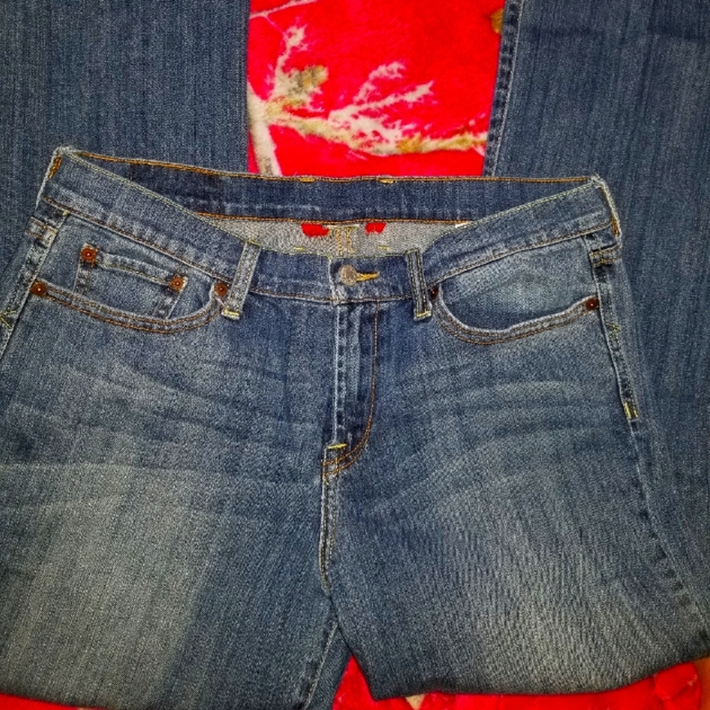 Lucky Jean's